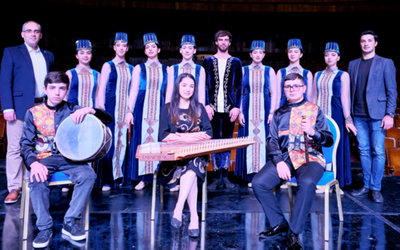 Image: Armfolk youth music, dance troupe