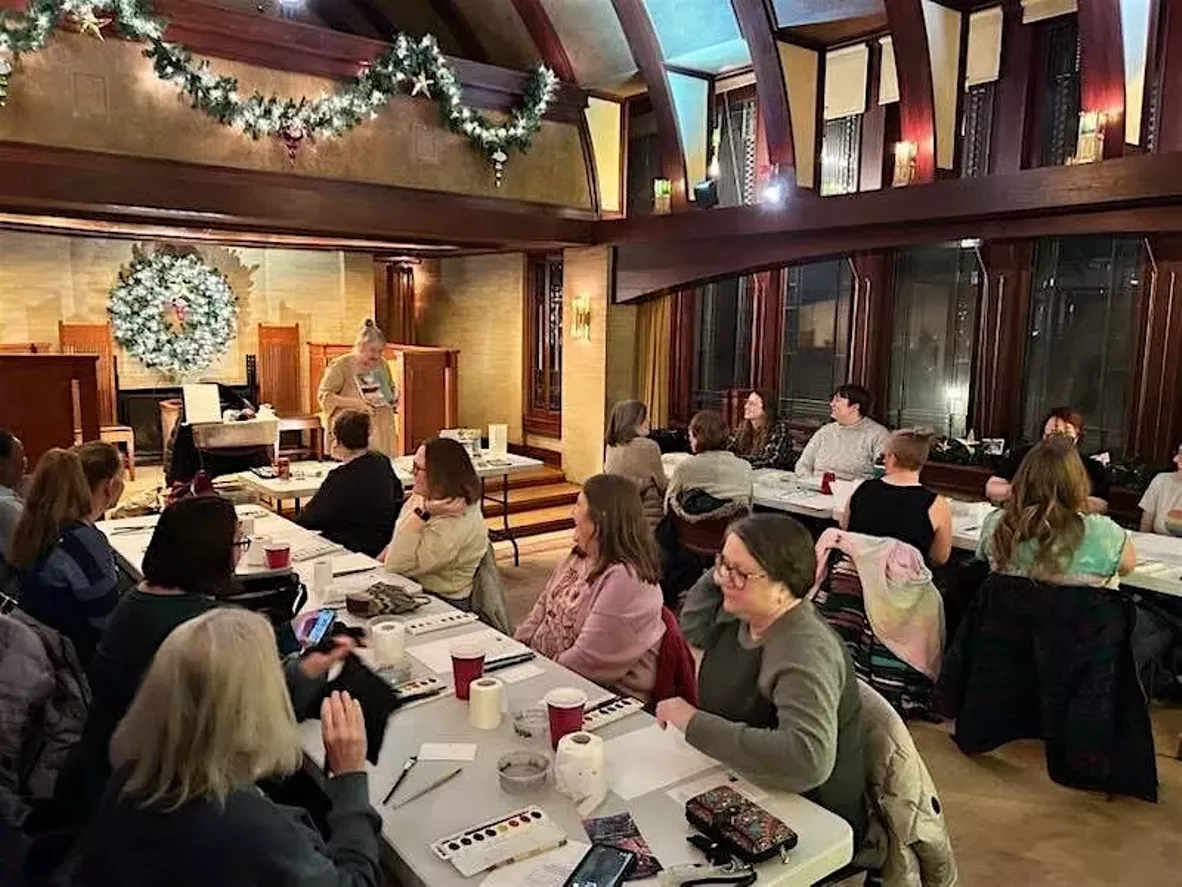 Carolyn Owen Sommer hosts an art night at the Dana-Thomas House