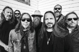 Blackberry Smoke with Stackin' Eights