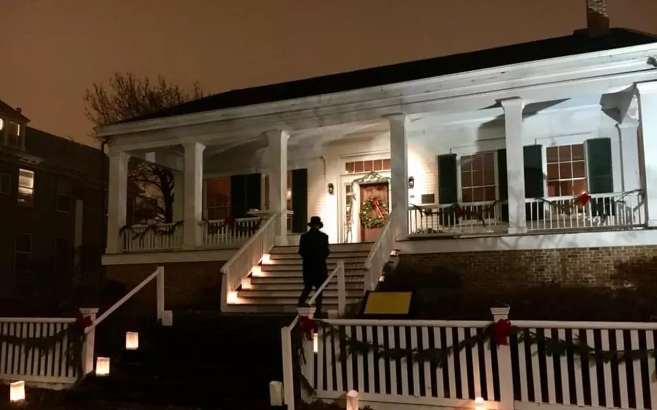 Image: Christmas Candlelight Tours