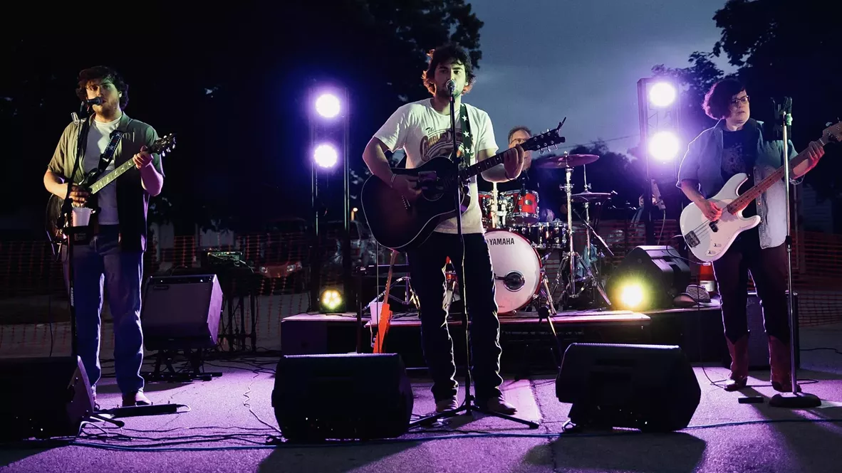 kolten_taylor_and_the_truck_toppers.webp