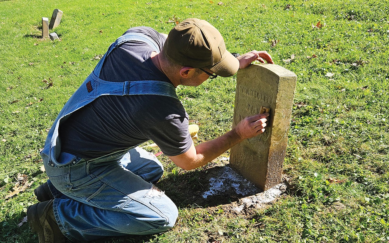 Restoring gravestones of Civil War veterans