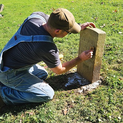 Restoring gravestones of Civil War veterans