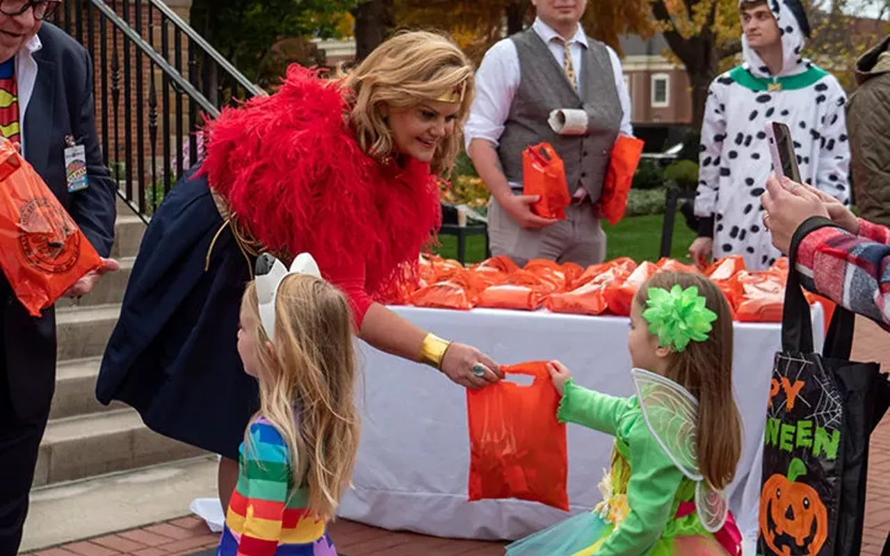 Image: Trick or Treat at the Governor's Mansion